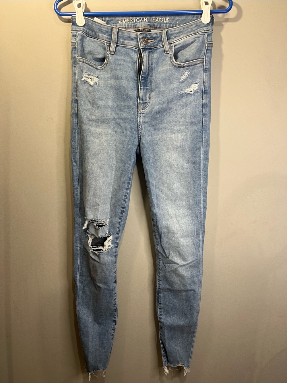 American Eagle Outfitters Light Wash Ripped Skinny Jeans